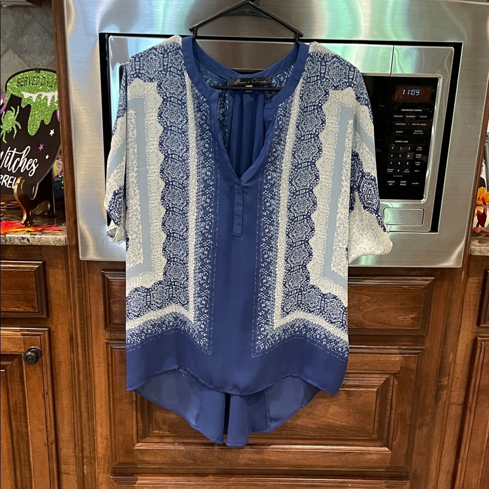 Rose & Olive Blue and White Patterned Blouse